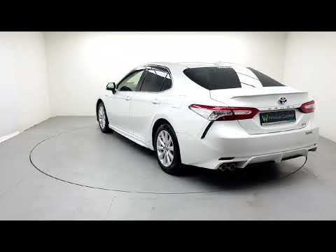 Toyota Camry Hybrid Auto - Image 2