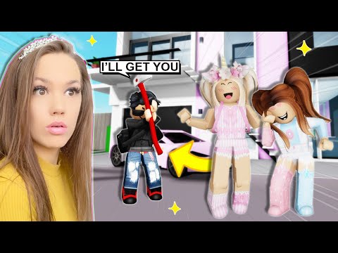 CREEPY NEW NEIGHBOUR STALKED US in BROOKHAVEN with IAMSANNA (Roblox Roleplay)