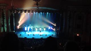 David Byrne &amp; St. Vincent - &quot;Ice age&quot; 6/28/13