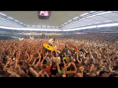 Steve Aoki stagedive // Frankfurt World Club Dome 2014