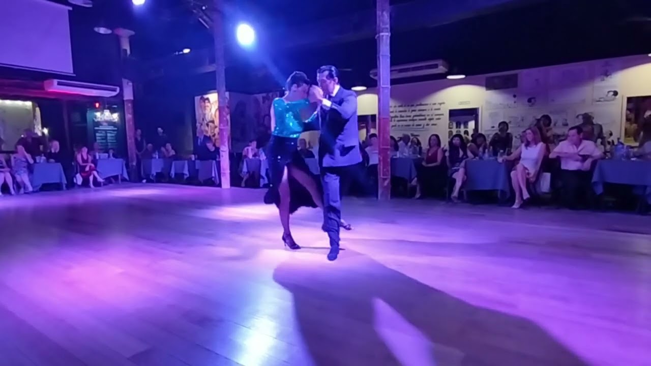 Cristian Gallardo y Lorena Goldestein - El Aeroplano