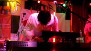 Fuzzy White Casters - Electrostar @ Semifinal Vinilo VLC, 18-12-09