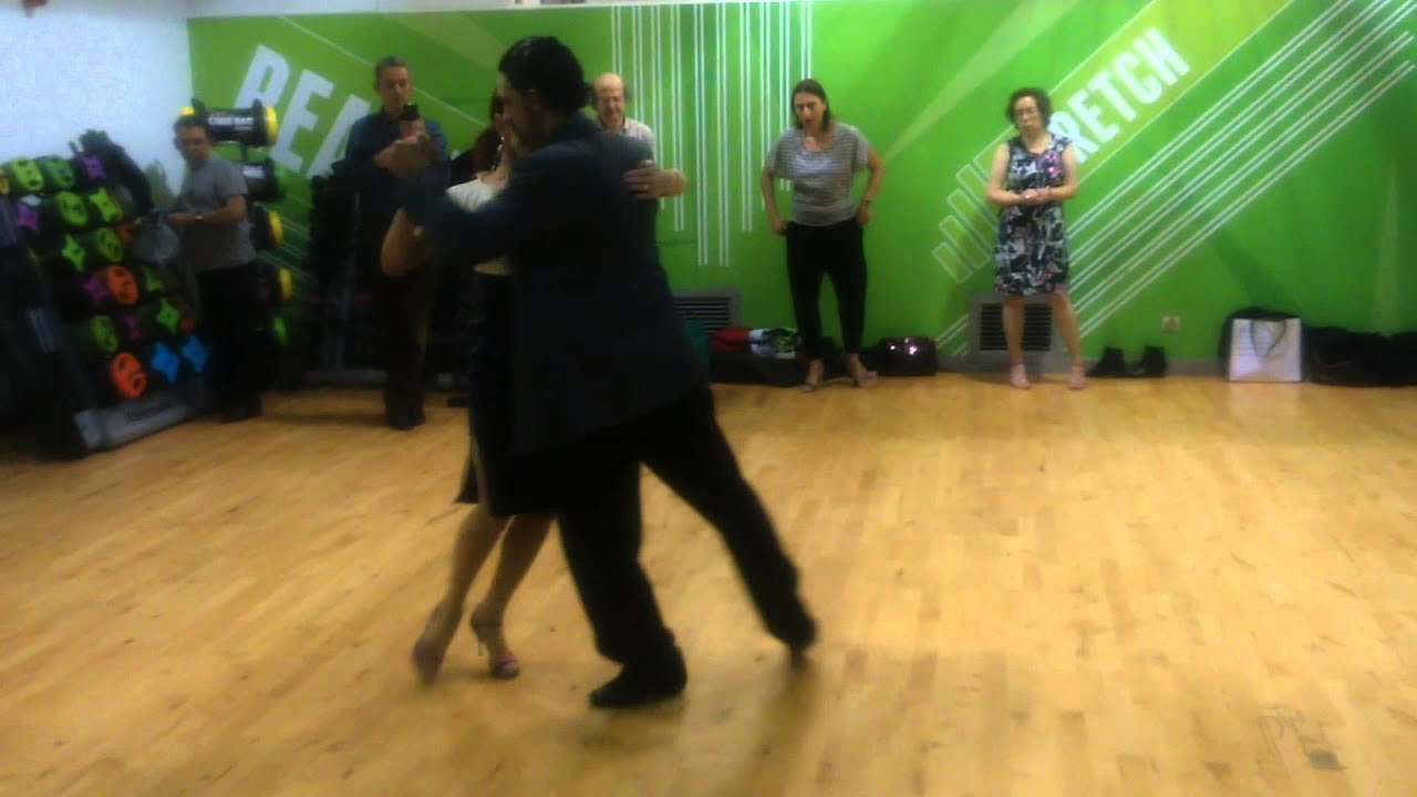 Guillermo Torrens & Alexandra Wood demonstrate two simple figures for vals