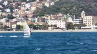 preview picture of video 'windsurf@Albisola 8.3.2015'