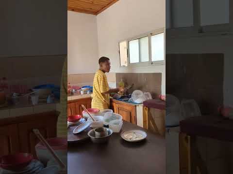 Mb nagnano télé réalité Kely t@ Mopcaan TR indrisy ilay toraka rano savony no nahazo ilay camera neg