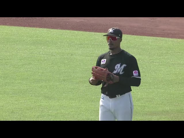 【ファーム】マリーンズ・マーティン フェンスギリギリの打球をジャンピングキャッチ!! 2025年7月9日 北海道日本ハムファイターズ 対 千葉ロッテマリーンズ