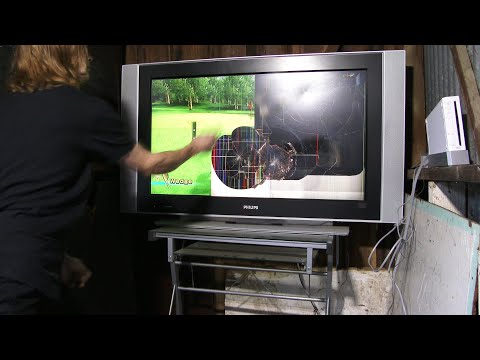 Angry Gamer Destroys Nintendo Wii