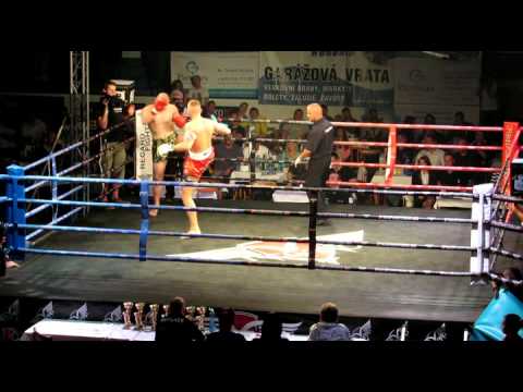 Jan Baldrián vs  Timon Kasprišin 2 kolo - YoungBlood Hodonín 21.6.2014