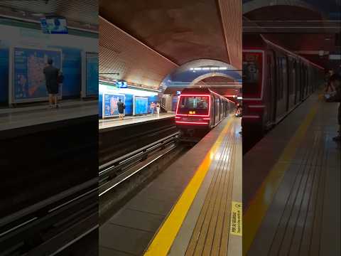 Tren de "Stranger Things" del Metro de Santiago