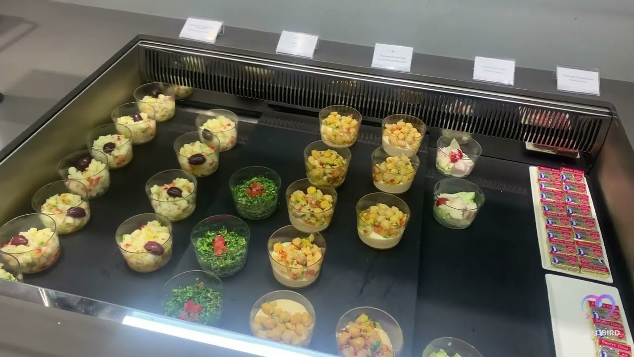 Qatar Airways Silver Lounge - South thumbnail