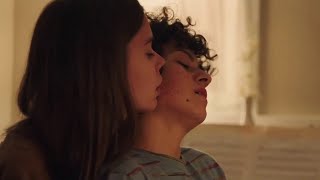 Download lagu Duck Butter (2018) Clip | Laia Costa & Alia Shawkat Lesbian Scene mp3