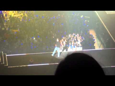 [FANCAM] 120316 SS4BKK Pajama Party Kyu Jobs Focus.