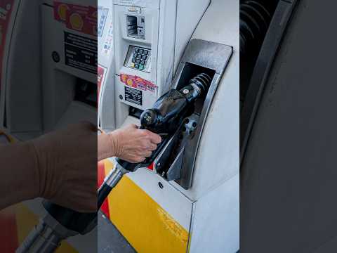Trump criticizes oil companies over high gas prices