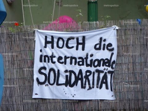 Renate (Irlandgruppe Omega) Eröffnung Kundgebung 13. August 2022/ Frente Unido América Latina Berlin