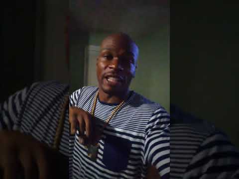 Pettijohn tha Prezident (Intro)