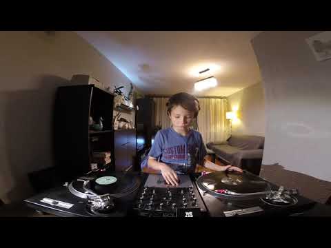 9-Year-Old Filip - House Vinyl DJ Set