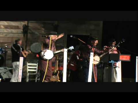 Bashful Brother Oswald, Sringbean & Grandpa Jones pickin' & grinnin'