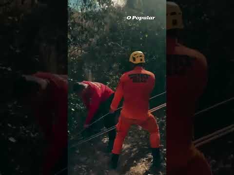 Criança cai de cachoeira de 10 metros