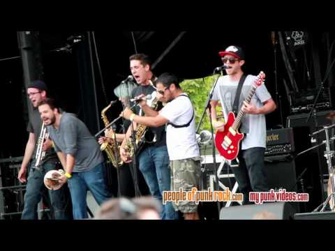 DOWNTOWN FIASCO - The Bad Touch (Bloodhound Gang) @ Music 4 Cancer, Sainte-Thérèse QC - 2016-09-17