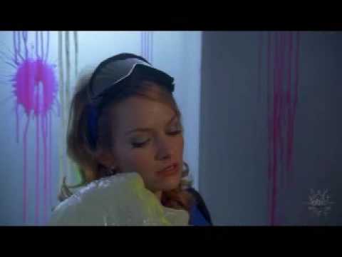 Ugly Betty's Amanda in episode 2x10: "War has changed me"