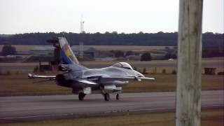 preview picture of video 'Passage Solo Display F-16 Belgique & Red Devils Marchetti SF 260'