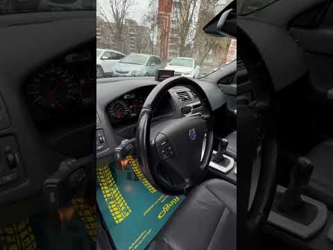 фото volvo v50 i рестайлинг 0