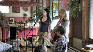 Nerissa and Katryna Nields - Give Me A Clean Heart