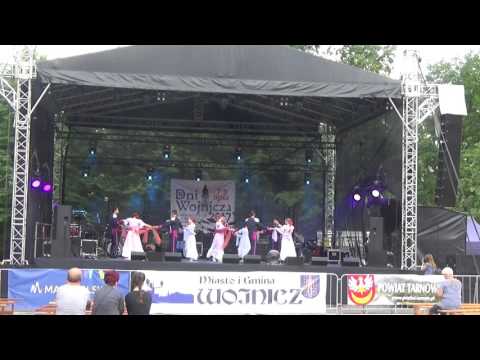 Występ zespołu tańca ludowego "Bandanki" z Ustrzyk Dolnych