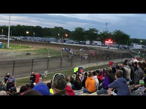 Non Winged Sprints at Wilmot Speedway First Feature B race - big pile up