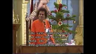 preview picture of video 'Sathya Sai Baba - Christmas Discourse 1996 - The Micro Bible Materialized'