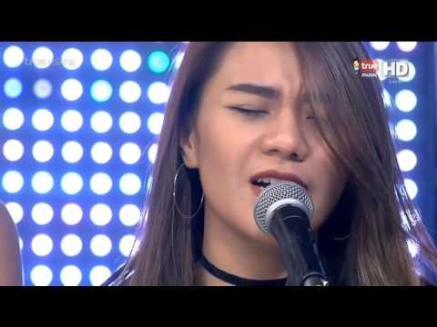 คลินิกเพื่อเพิ่มสมาชิก Saint Petersburg Pisey เล็ก ๆ บนกระเจี๊ยวใหญ่