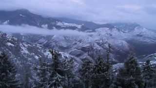 preview picture of video 'Haripurdhar and Churdhar Sanctuary under fresh snow.'