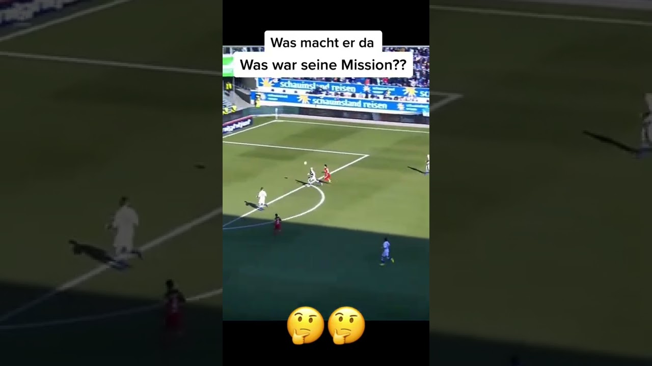 Was macht der Torwart da   hat er Probleme #shorts #viral #fußball #fussball #torwart