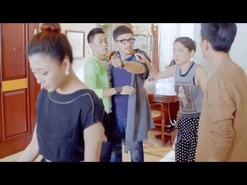 Husband comes home suddenly, catches wife cheating, loses control, and lashes out on the spot.