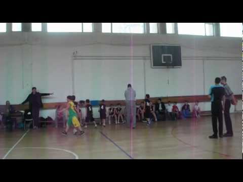 A.C.S.VIITORUL BUCURESTI LA C.MUN. BUCURESTI: CSS 4 - ACS VIITORUL SCOR FINAL 25-28