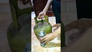 Download lagu Cara mengisi gas portable murah meriah #shorts #cara #gasportable #caramengisigas mp3 Download lagu Cara mengisi gas portable murah meriah #shorts #cara #gasportable #caramengisigas mp3