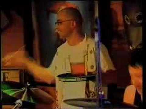 Rob Hirst, Paul Hester & George ? -- Drum Solo