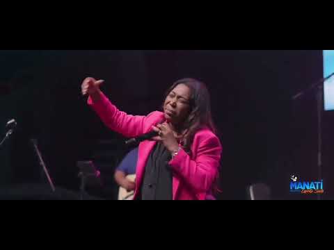 Isabelle valdez  El Toque de tu Gloria en vivo .