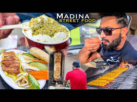 Madina ki JUMERAT ek Dum Alag😋😍MADINA Street Food __ Best Ice Cream, Shawarma & Kabab Sandwich