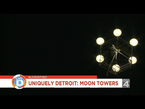Live in the D: Moon Tower