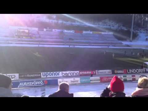 Fc lahti fanit laulaa kups pelissä