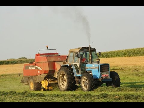 Loonw. Verdonck uit Watou - gras persen -  Landini 14500 met New Holland BB 940 A