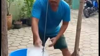 Download lagu 🌊 Fenomena Aneh! Air Menyembur Deras dari Dalam Sumur di Sebuah Desa 😱💦 mp3