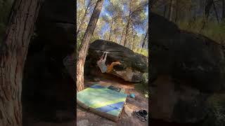 Video thumbnail de Problem 2 (Silvestre), 6a. Salvanebleau