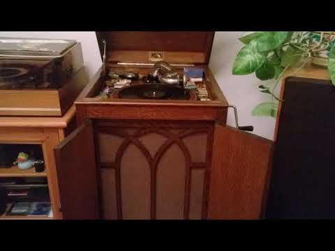 Ella Fitzgerald - Flying Home - Brunswick 78rpm - HMV 157 Gramophone