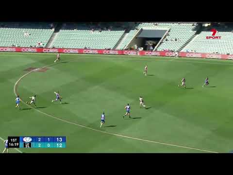 Elimination Final Hostplus SANFL Snapshot - Central's Isaiah Dudley with a quick snap