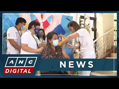 PH gov't rolls out bivalent jabs to health workers, vulnerable population