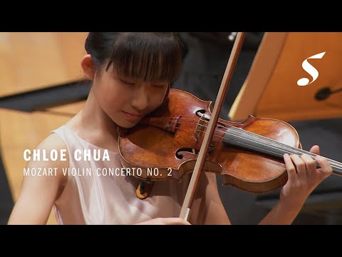 Chloe Chua plays Mozart's Violin Concerto No. 2 - YouTube