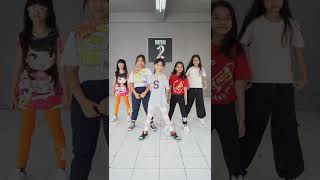 AKON BANANZA BELLY DANCER