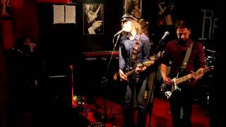 Les Trois Tetons "Long Tall Mama" LIVE @ Raindogs